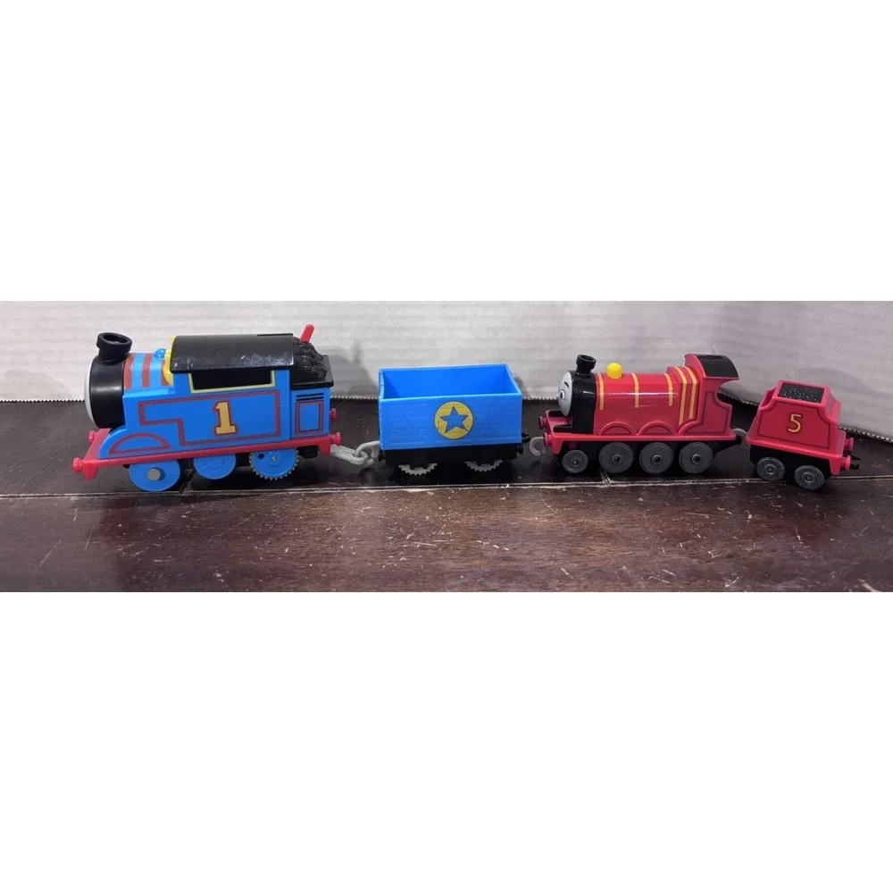 Thomas & Friends TrackMaster‎ Thomas Engines Go Motorized James Push along 2021